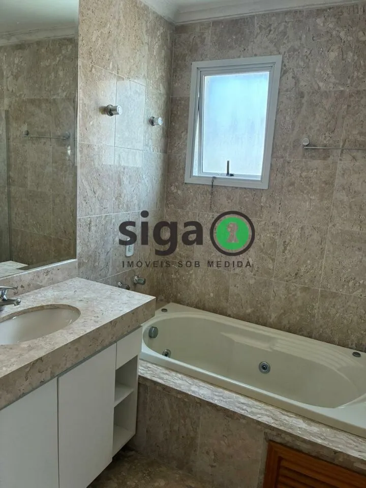 Imagem VENDE na Vila Andrade (Morumbi) Apartamento com 4 quartos, sendo 2 suítes e 3 Vagas