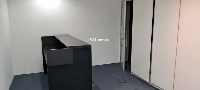 Imagem Conjunto Comercial para Locação no Brooklin: 1 Sala, 5 Vagas de Garagem e 254m² em São Paulo-SP!