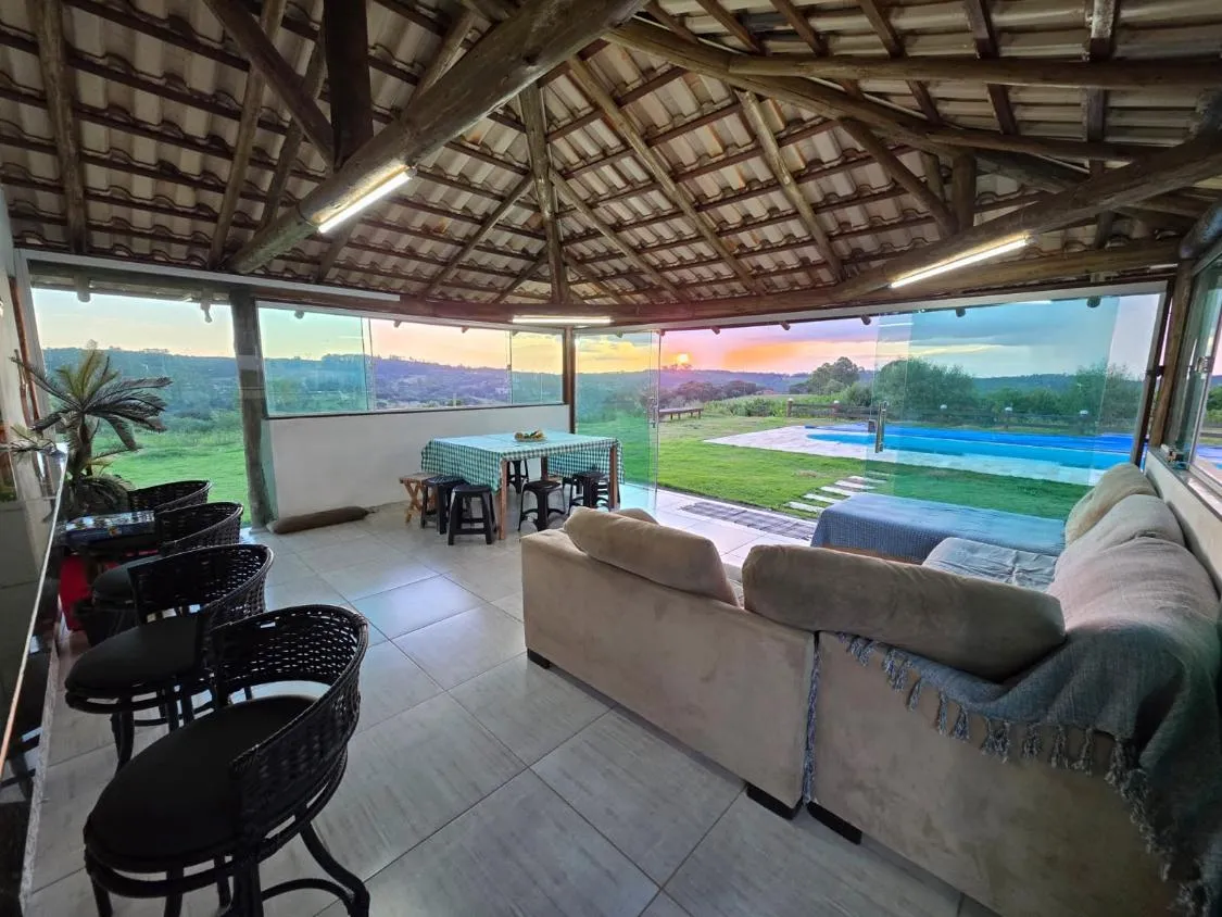 Imagem chácara belíssima a venda em Itatiaiuçu/MG , Terreno amplo com aprox. 2.500m²