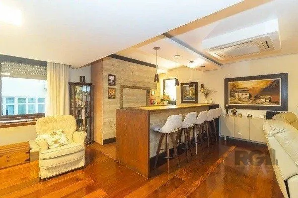 Imagem Vende-se luxuoso apartamento 2 quartos com 3 suítes, escritório, lareira, decorado por arquitero e 2 vagas - 157m² - Rio Branco