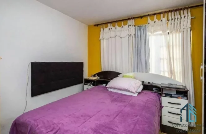 Imagem Sobrado em condomínio, 04 quartos c/suíte no Xaxim em Curitiba PR