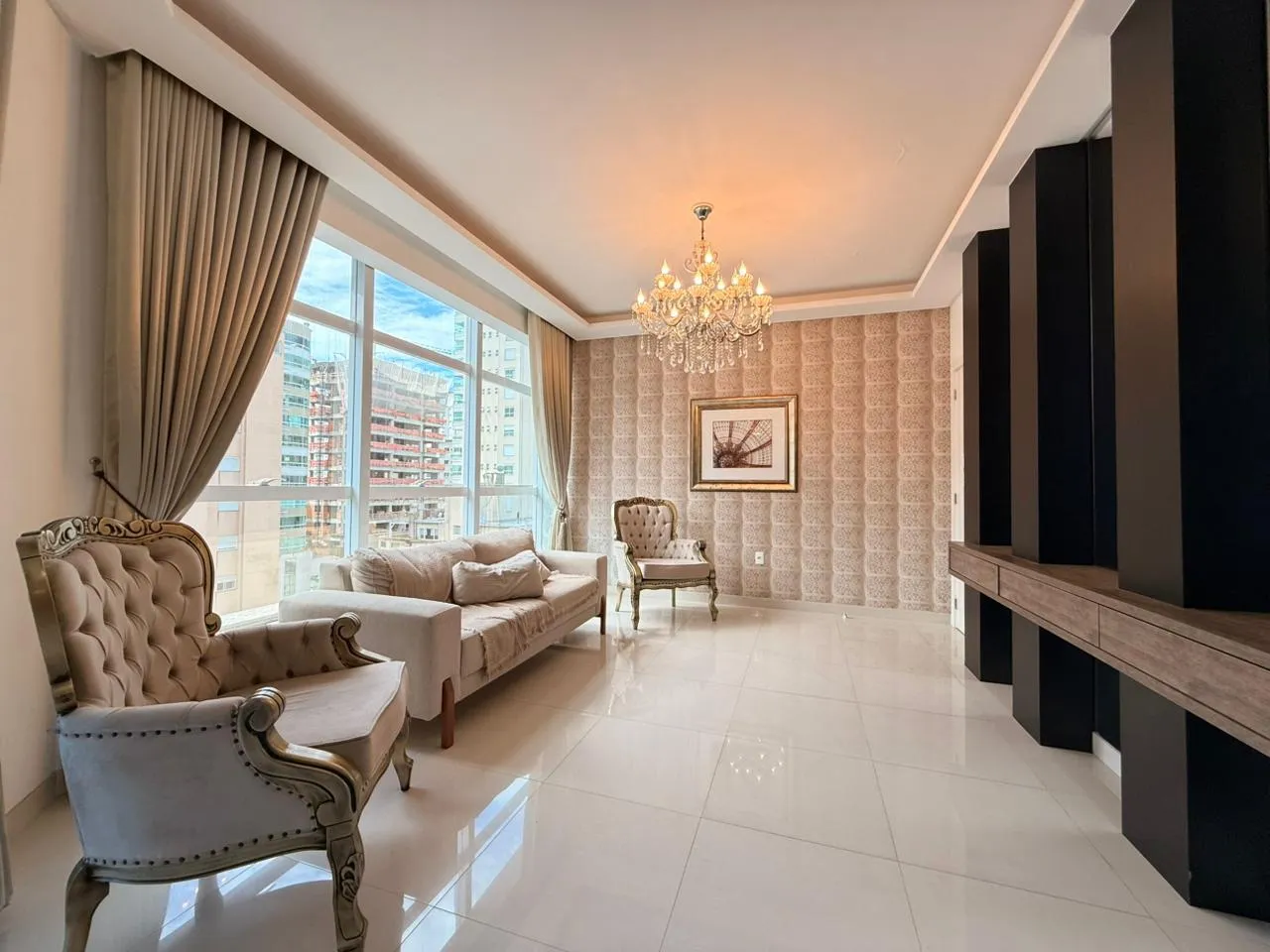 Imagem Apartamento com vista para o mar à venda com 197.7m2 por R$ 2.490.000,00