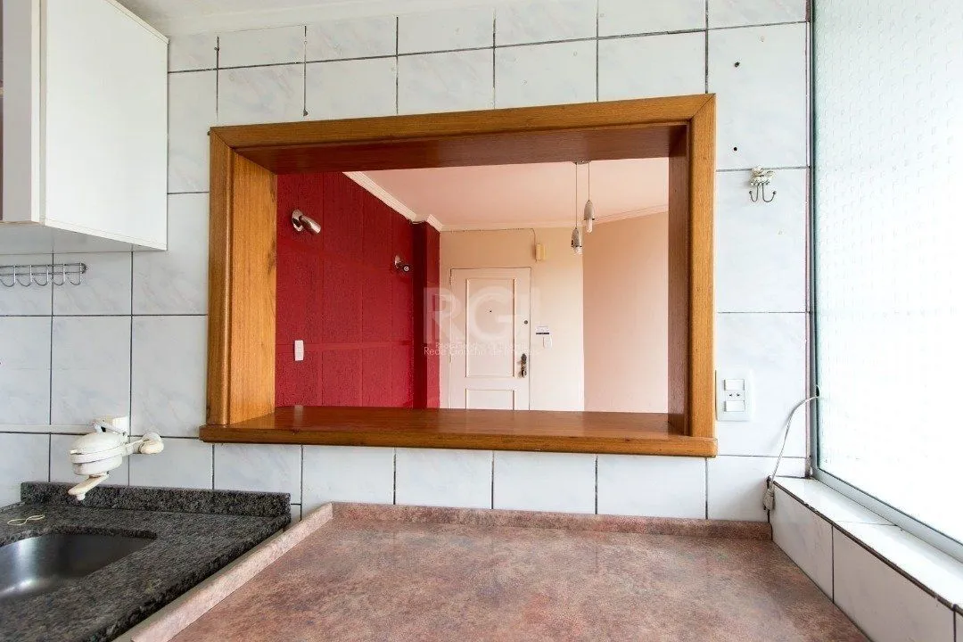 Imagem Apartamento de 2 dormitórios e 1 vaga de garagem no bairro Cristal.