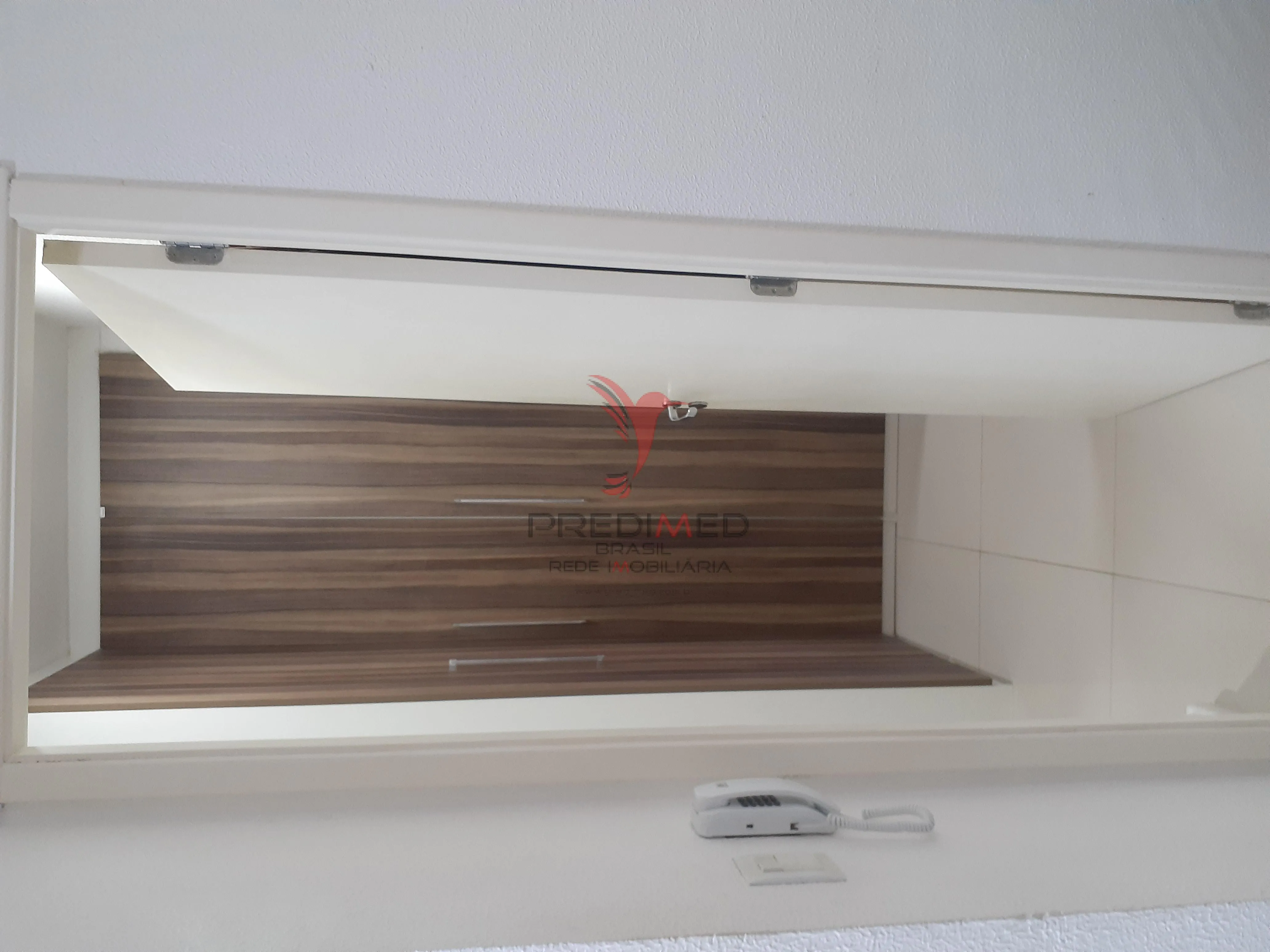 Imagem CASA NO MORADAS CLUB, IMPECÁVEL, ACABAMENTO EM ALTO PADRÃO, VALE A PENA CONHECER