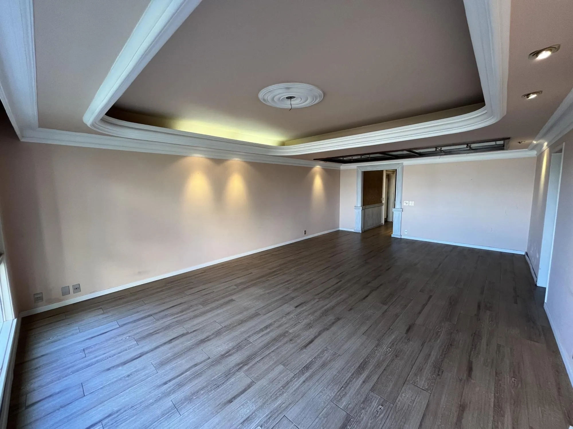 Imagem Apartamento Venda - 190.8m², 3 dormitórios, 1 suíte, 1 vaga - Centro Histórico