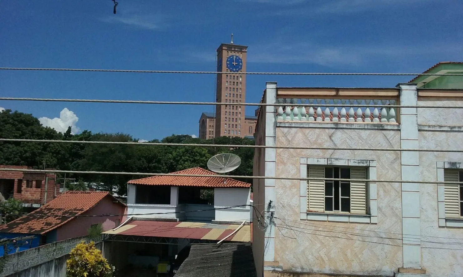 Imagem Comercial à venda 2 Quartos, 1 Suite, 2 Vagas, 200M², Centro, Aparecida - SP