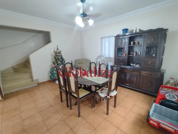 Imagem Sobrado à venda com 3 dormitórios e 1 vaga no bairro do Macuco em Santos por R$ 850.000,00