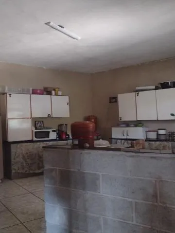 Imagem VENDA DE CASA NO TUPÃ ARUJÁ/SP, com 370m² sendo 2 casas, 03 dormitórios, sala, 02 cozinhas, 02 banheiros, área de lazer c/ churrasqueira. CONSULTE-NOS