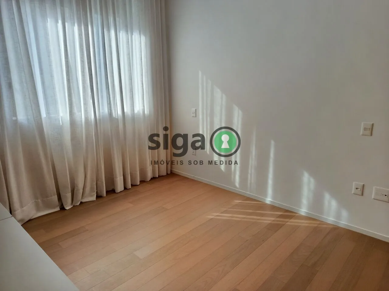 Imagem Apartamento de Alto Padrão à Venda no Itaim Bibi, Rua Macurapé, 43, 135 m², 2 Suítes, 2 Vagas