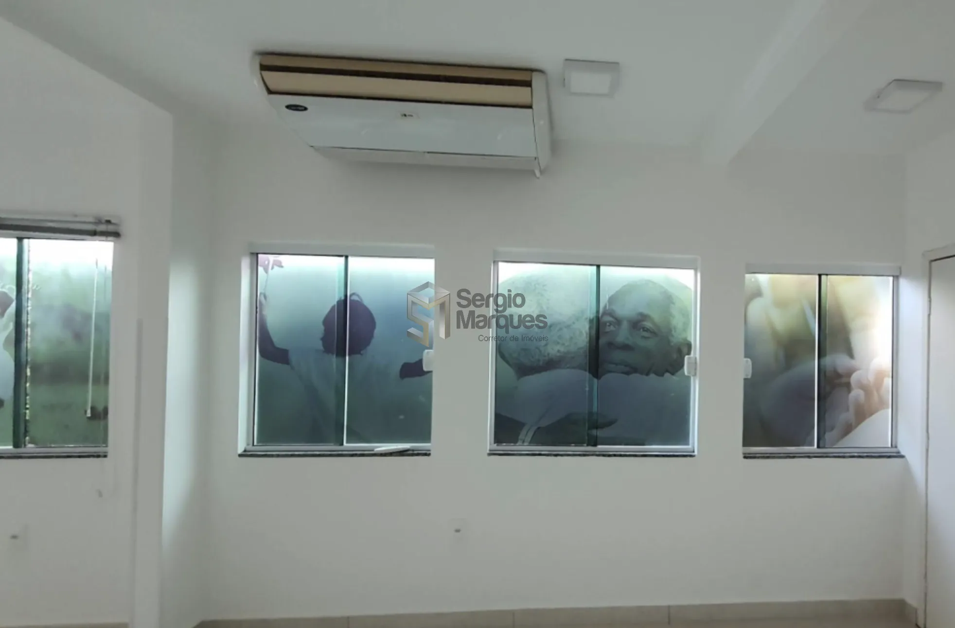 Imagem Salão Comercial à venda - 319m² - Umuarama-PR