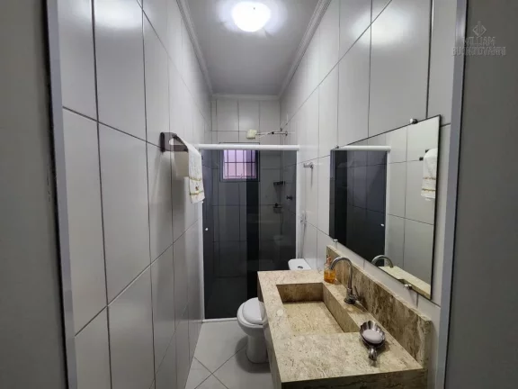Imagem Casa de esquina incrível à venda no Balneário Maracanã - Praia Grande