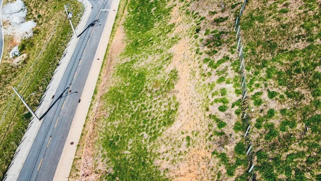Imagem Terreno em Condomínio para Venda em Teresópolis / RJ no bairro Ermitage