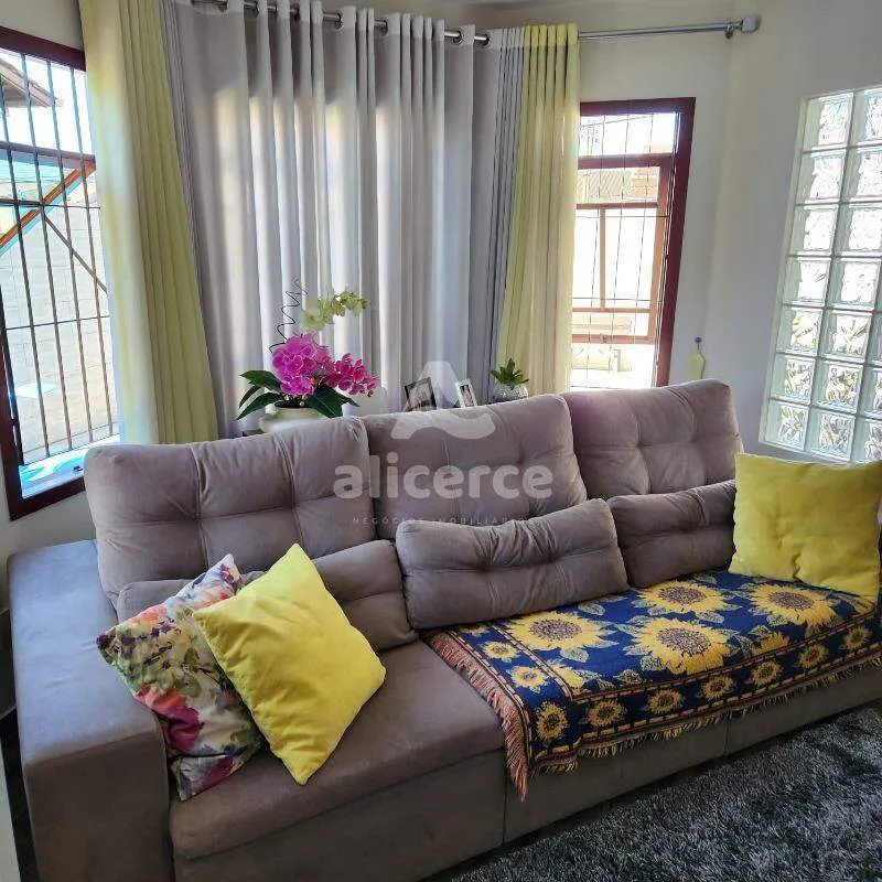 Imagem Casa à venda l 4 dormitórios, 1 suíte l Real Parque - São José/SC