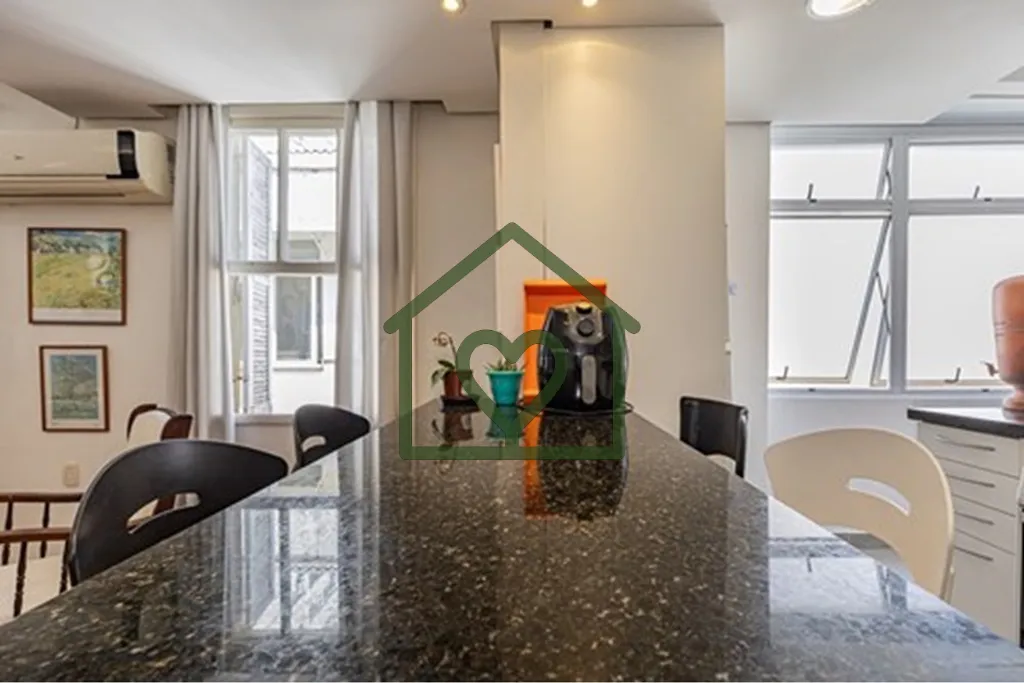 Imagem Descubra o encanto do Apartamento localizado no coração do vibrante bairro Bom Fim, em Porto Alegr...
