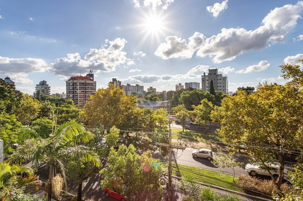 Imagem Apartamento no bairro Higienópolis com 190m² de 3 dormitórios e 2 vagas