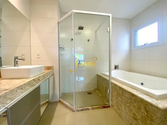 Imagem Casa condomínio nova com 04 suítes mobiliado e decorado