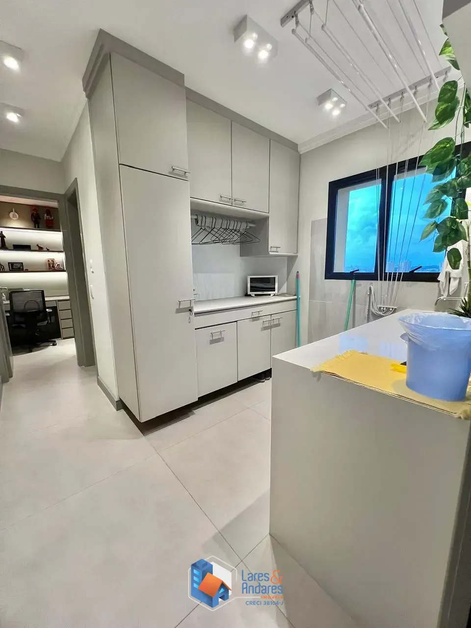 Imagem Apartamento para venda em Parque São Domingos com 3 quartos, sendo 1 suíte, 174m²