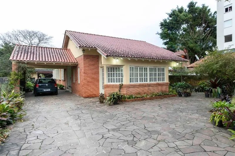Imagem Casa para Venda - 231.72m², 4 dormitórios, sendo 1 suites, 3 vagas - Tristeza