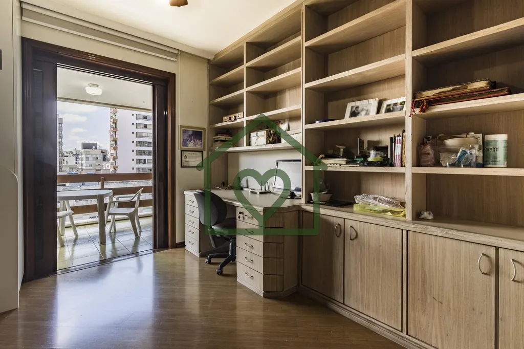 Imagem Cobertura com espaço de casa, 257m², 3 vagas, lareira, espaço gourmet e vista aberta ? Menino Deu...