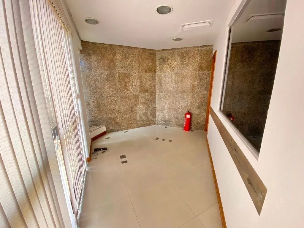Imagem Conjunto, 160 m² Para comprar Por R$ 900.000,00 Auxiliadora - Porto Alegre/RS