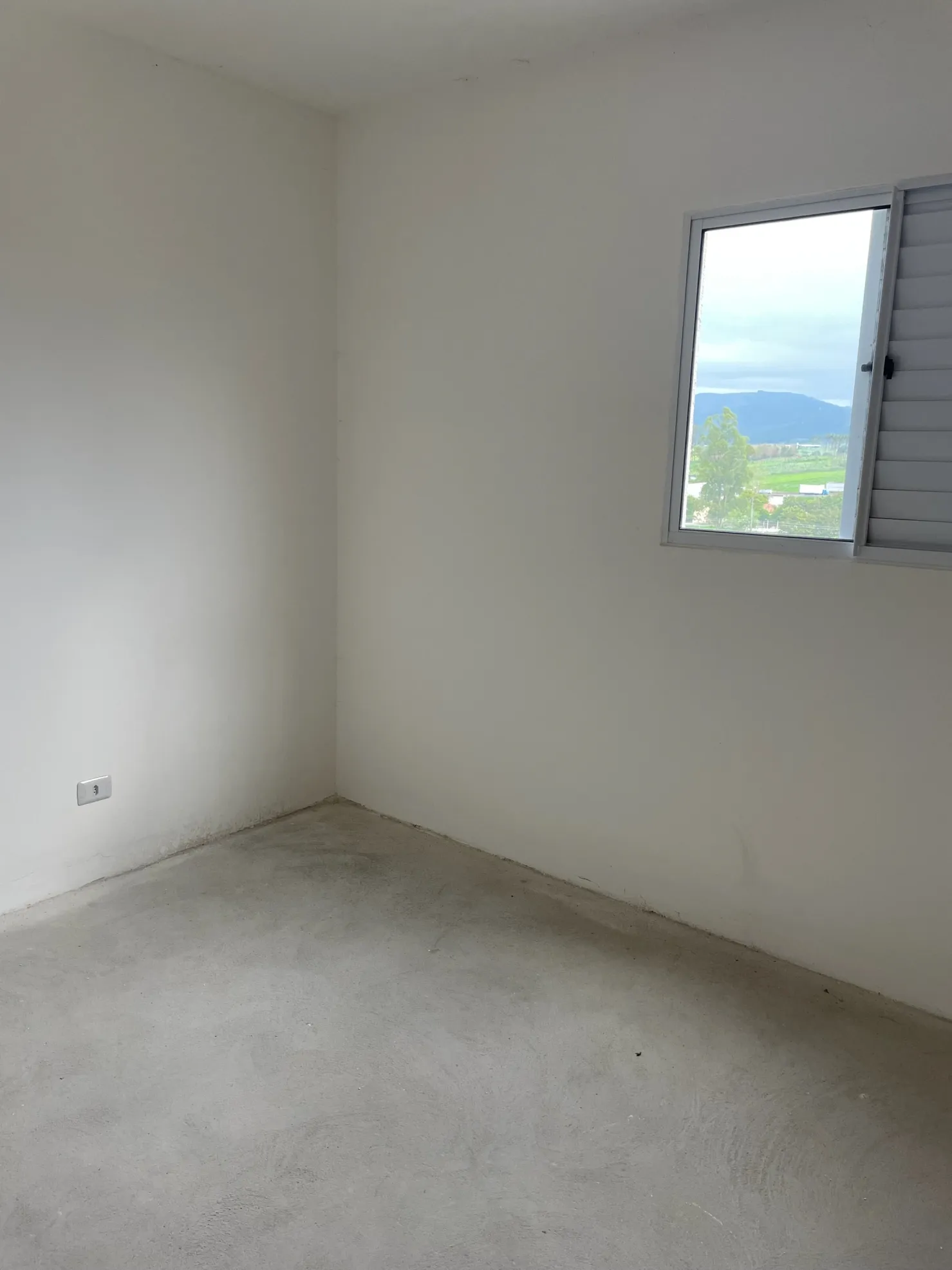 Imagem Apartamento à venda dois dormitórios com sacada e vista para a Serra, Feital, Pindamonhangaba, SP
