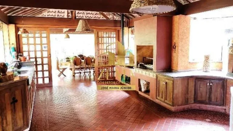 Imagem Sítio com 42000 m2, 06 suites, Piscina, Lago, Adega, Báia, Casa caseiro