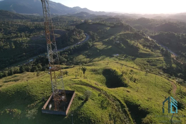 Imagem Chácara com 02 casas bem localizada, apenas 70km de Curitiba em Campina Grande do Sul PR