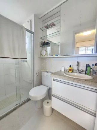 Imagem Apartamento de 2 suítes no Costa Azul, Salvador-BA, 75,92m², varanda ampla, vista mar, porteira fechada. Venha conferir!