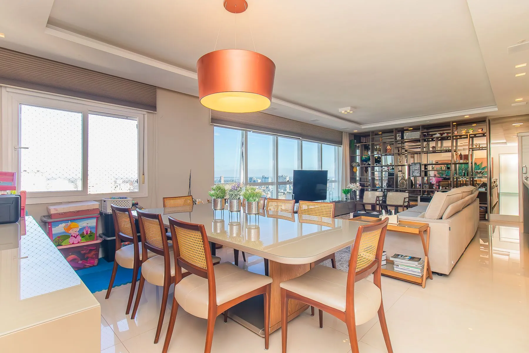 Imagem Apartamento 3 suítes 3 vagas no Moinhos