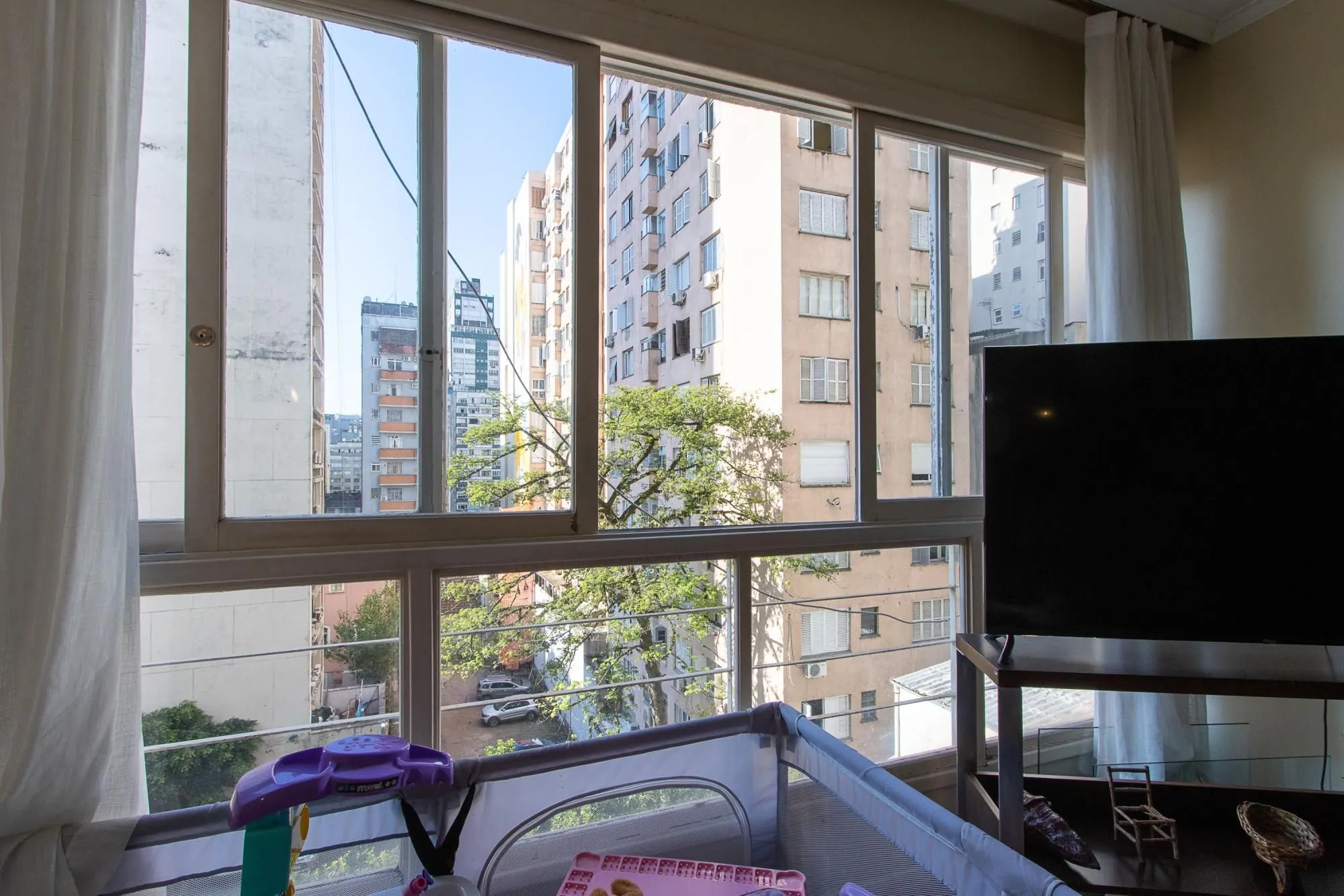 Imagem Apartamento 3 Dormitórios Ensolarado no Centro de Porto Alegre