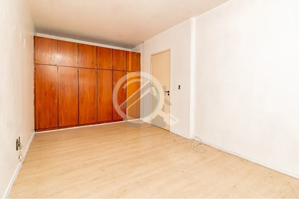 Imagem Excelente Oportunidade de Apartamento à Venda! Características do Imóvel: Dormitórios: 3 espaço...