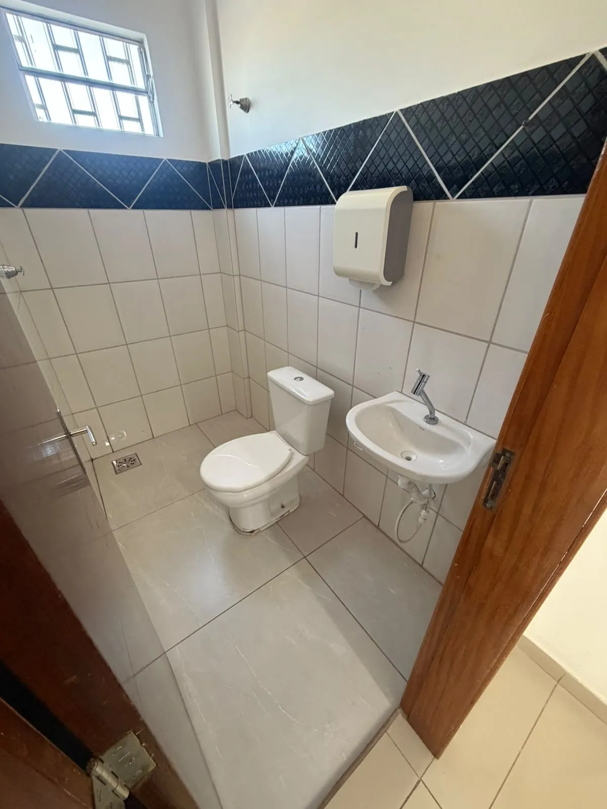 Imagem Ponto Comercial Disponivel 3 Salas