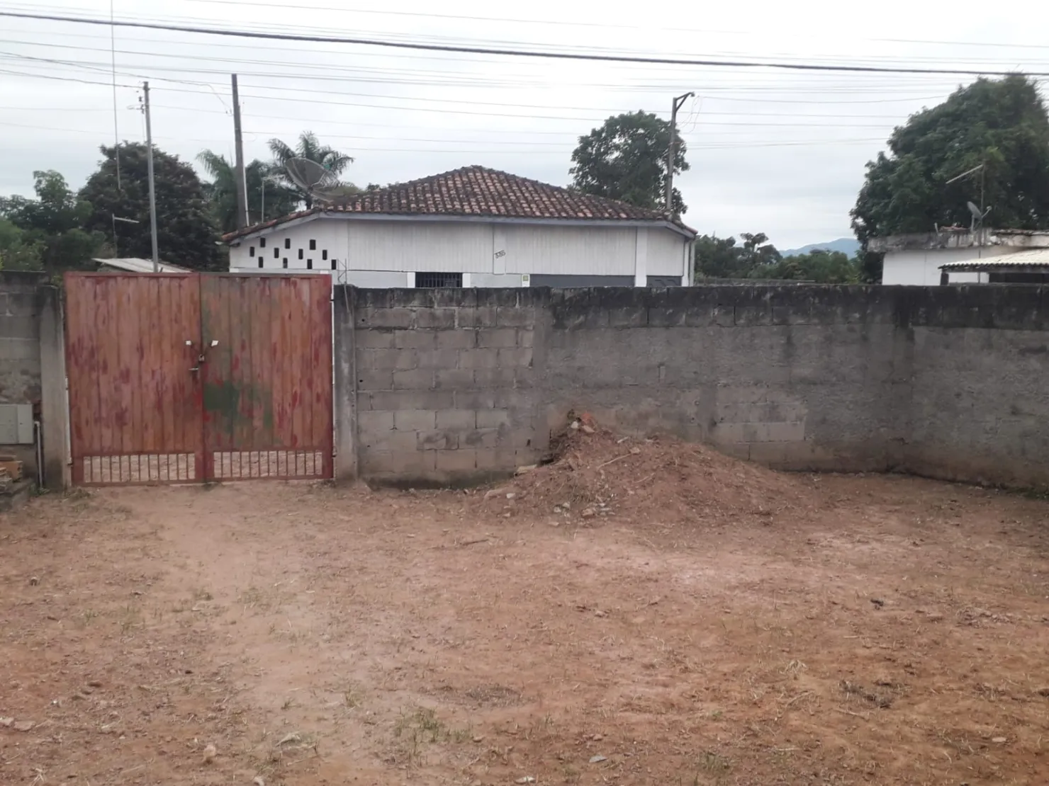 Imagem Terreno à venda Vila São Benedito, Pindamonhangaba - SP