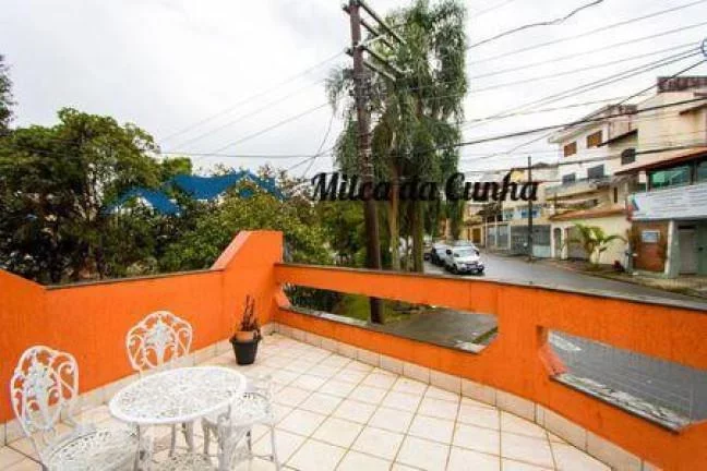 Imagem Sobrado à Venda com 3 dormitórios, 3 vagas, 207m² Construção, Jd Stella, Santo André