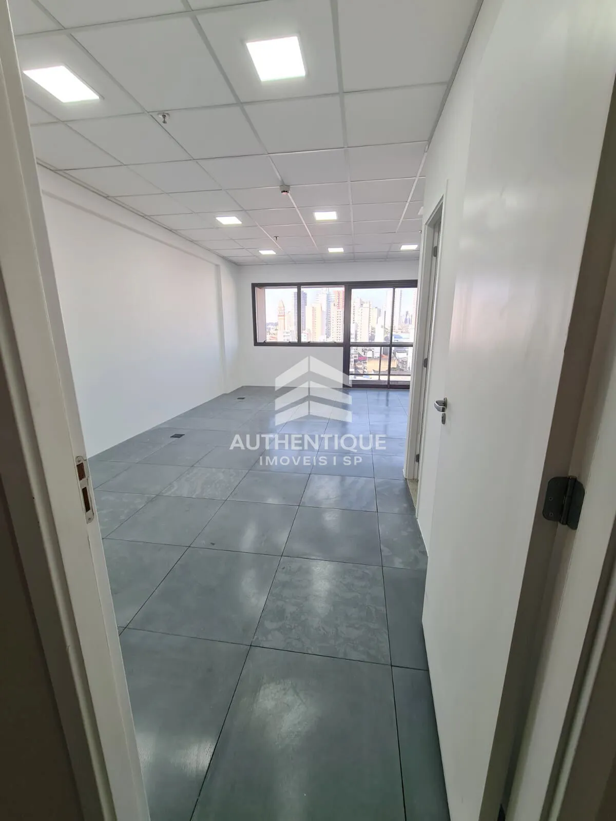 Imagem JURUBATUBA EMPRESARIAL CENTRO SBC - Sala Comercial no Centro de SBC à venda!