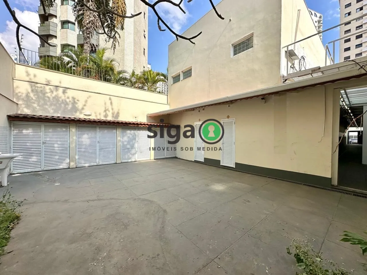 Foto do imóvel Bairro Moema Sp, Imóvel comercial de 640m2 de área útil construída em 500m2 de terreno, em dois piso