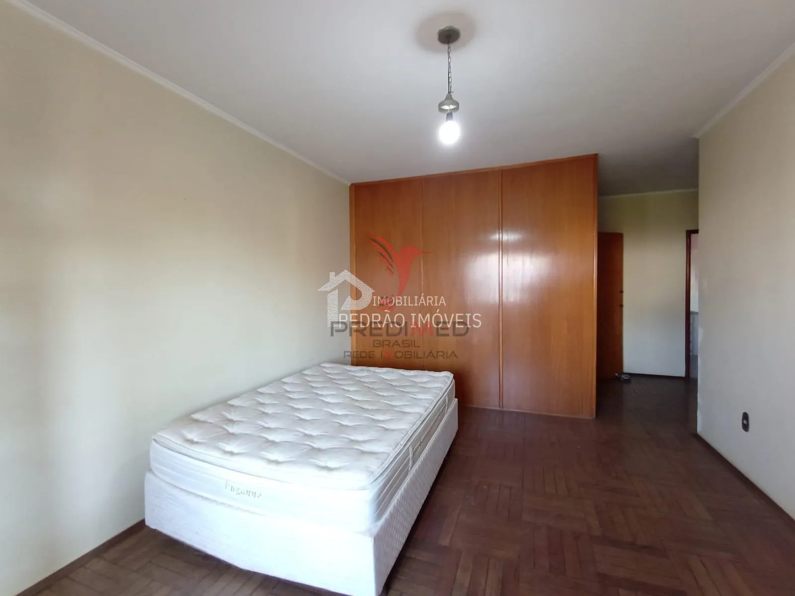Imagem Casa de 4 quartos, 239m² no bairro Centro, em Lençóis Paulista