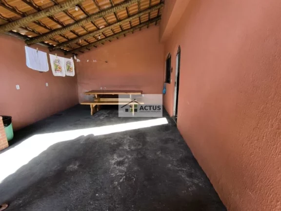 Imagem Casa em lote Individual no Lago Azul em Ibirité