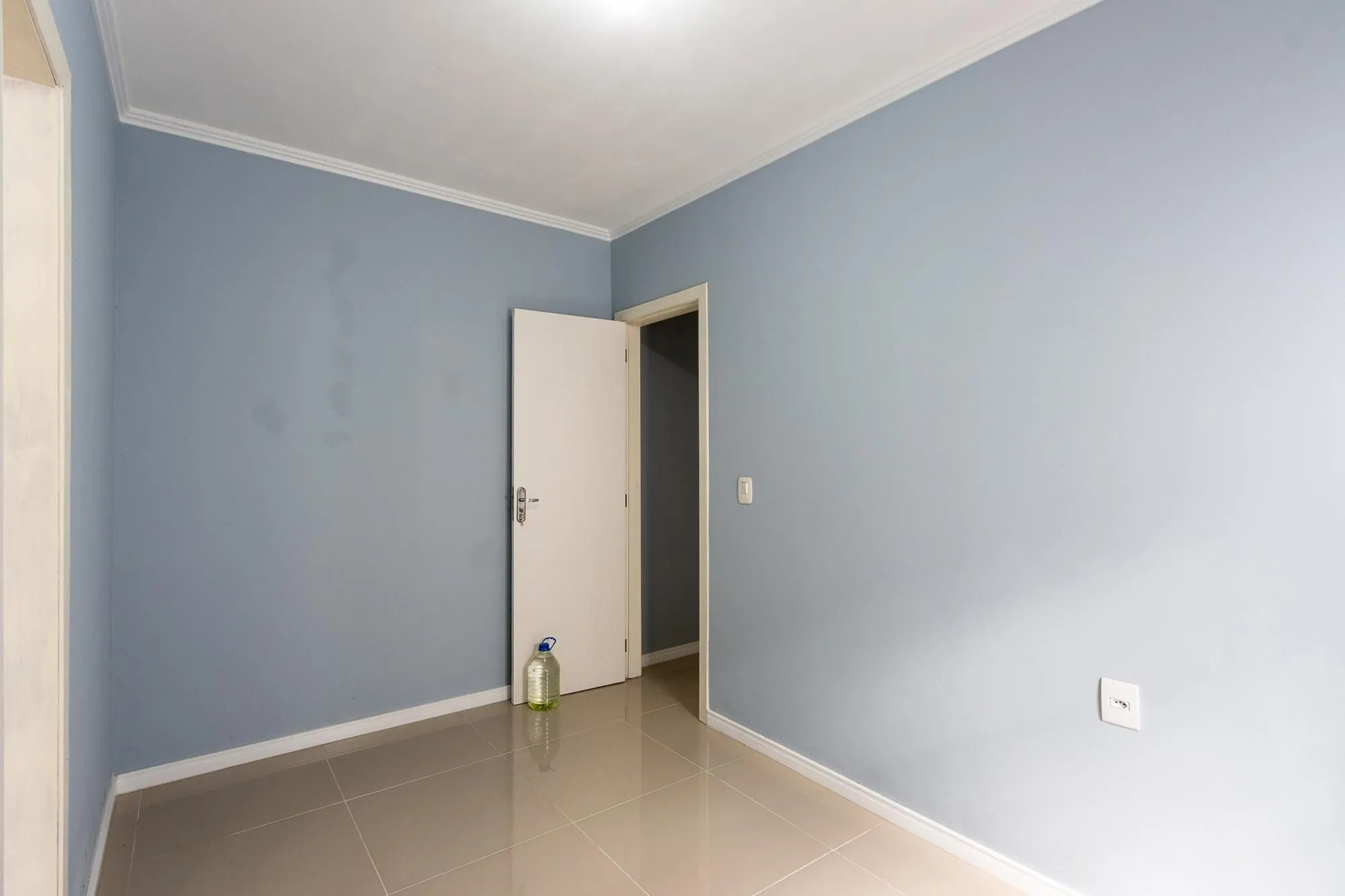 Imagem Terreno com 2 casas, 4 quartos, 1 suite - Bairro Cavalhada