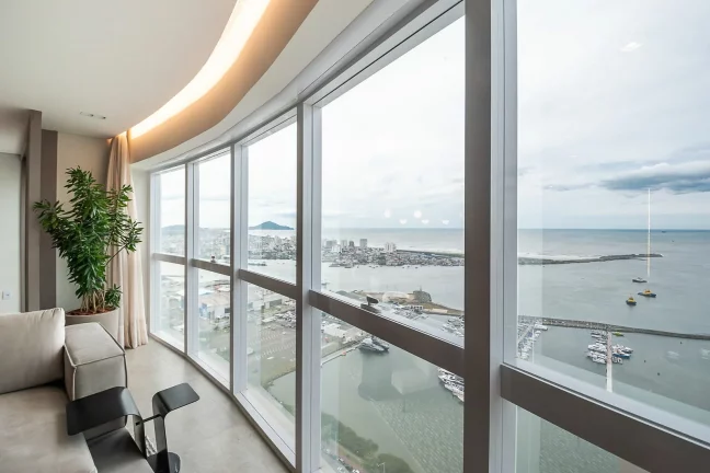Imagem Apartamento com 3 dormitórios à venda sendo 3 suítes, 328.96 m² por - R$ 8.750.000,00 - Fazenda - Itajaí/SC