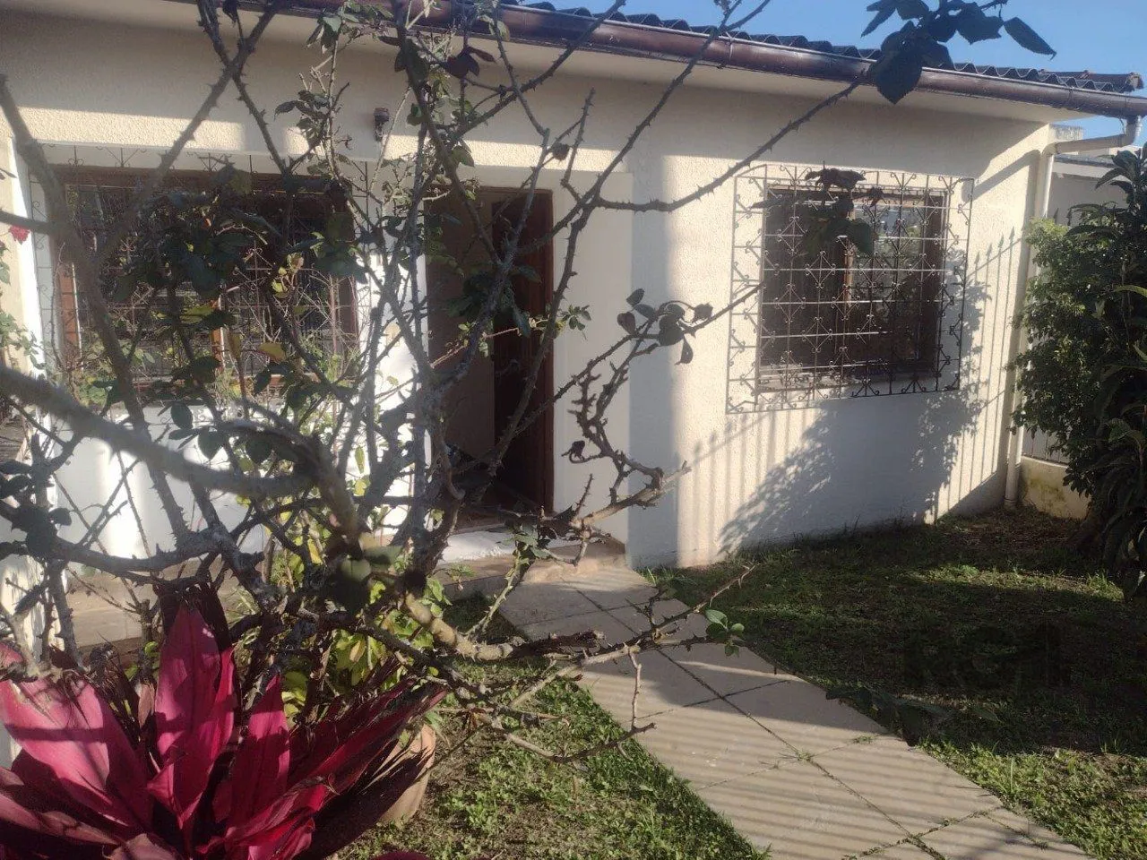 Imagem Casa 2 dormitórios, 1 vaga, Bairro Vila Cachoeirinha