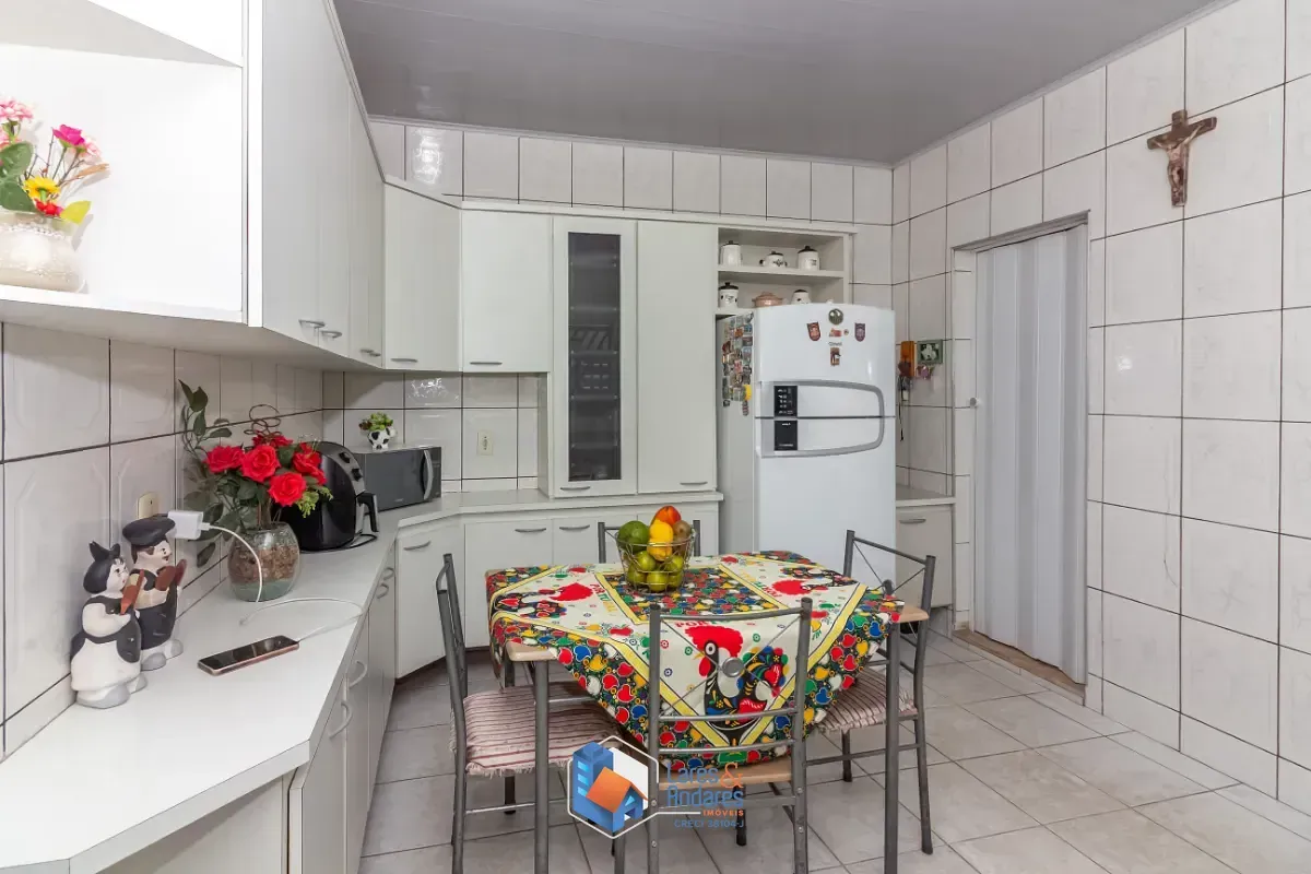 Imagem Conjunto comercial para venda em Parque Taipas, 200m²