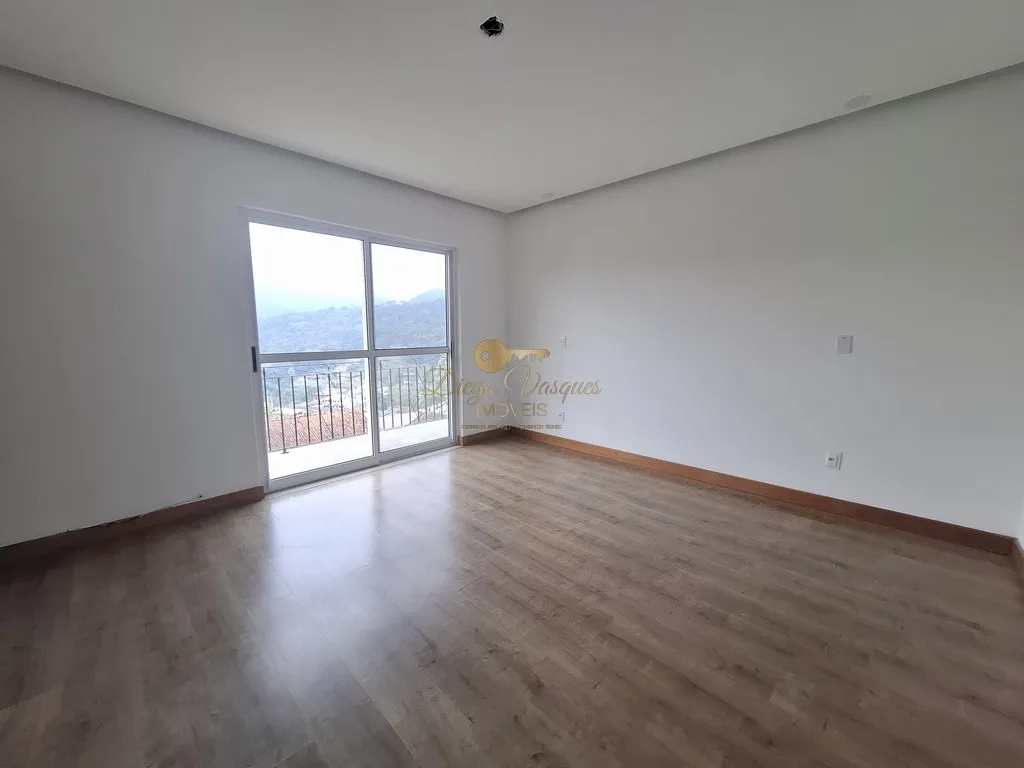 Imagem Casa em Condomínio para Venda em Teresópolis / RJ no bairro Albuquerque