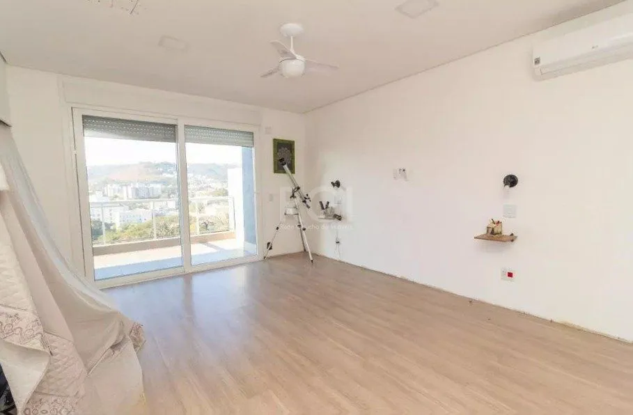 Imagem Casa para Venda - 377m², 4 dormitórios, sendo 2 suítes, 3 vagas - Teresópolis