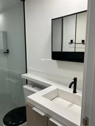 Imagem Apartamento à venda ou locação em Santo Amaro, com 1 quarto, 1 banheiro, 27m² de área.