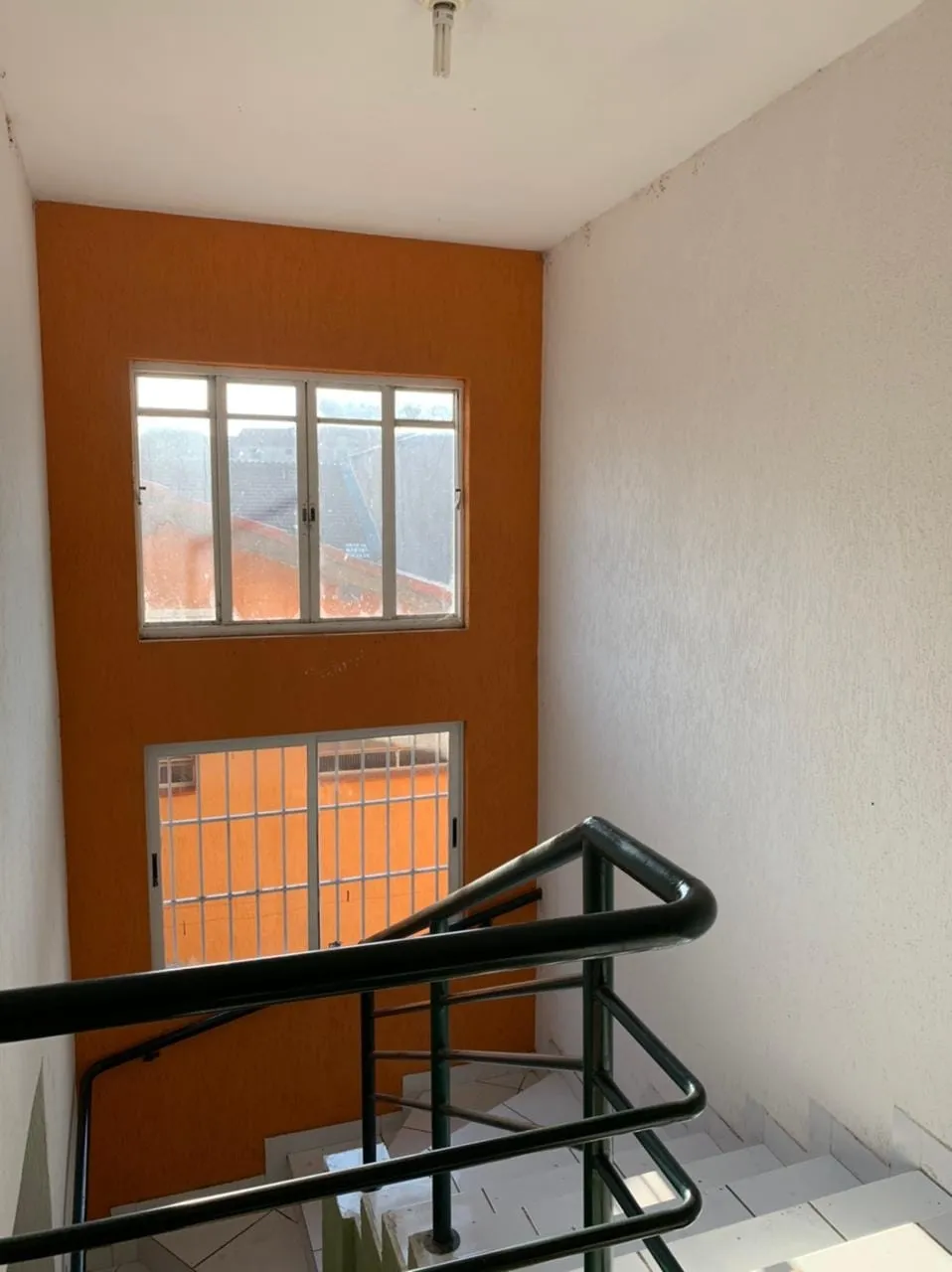 Imagem Comercial para Locação 6 Quartos, 3 Suites, 4 Vagas, 400M², Centro, Taubaté - SP