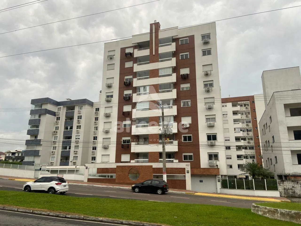 Foto do imóvel: Apartamento a venda, 2 Dormitórios (1 Suíte) | Bela Vista - São José/SC, Villa Dourada, Viva com conforto, praticidade.