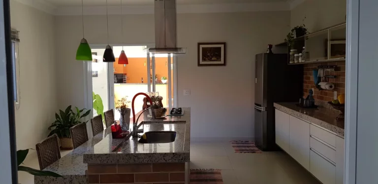 Foto do imóvel CASA RESIDENCIAL em Salto - SP, Condomínio Lagos de Icaraí