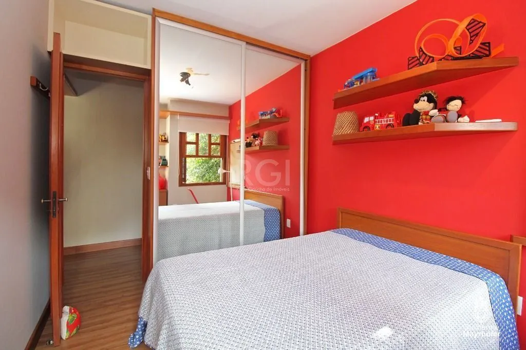 Imagem Casa Para comprar com 5 Dormitórios à venda, 420 m²-Cavalhada - Porto Alegre/RS