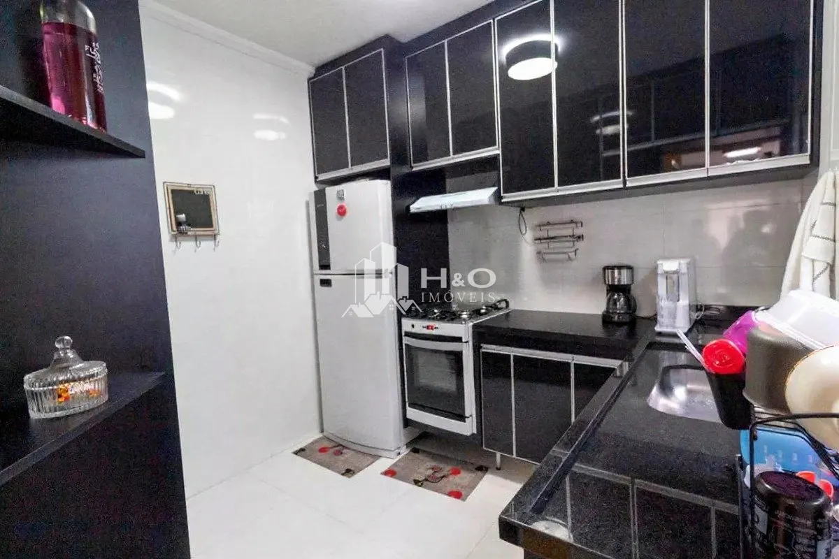 Imagem Sobrado em condomínio à venda na Vila Granada - 150 m² | 3 dormitórios | 1 suíte | 3 vagas